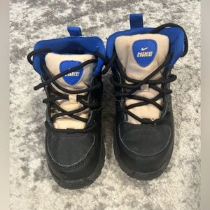 Nike Boots 9C